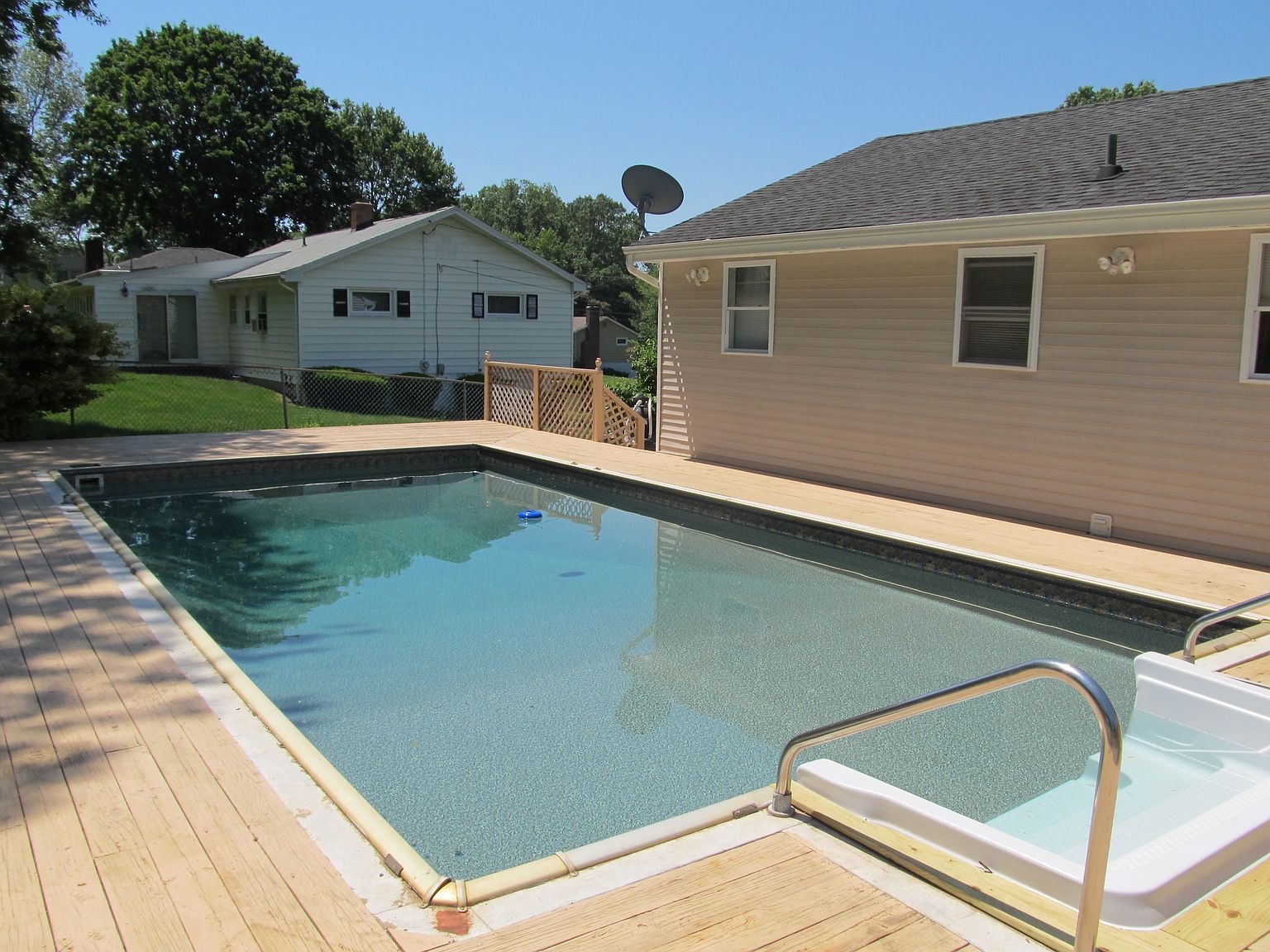 25 Rockwood Dr, Waterford, CT 06385 Zillow