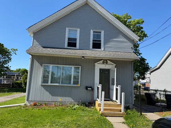 7 Oakley St Floor 2, East Providence, RI 02914