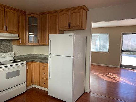 2nd image of 687 Ontario Ct #2