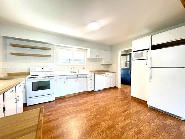 410 E 2nd St — Photo 7