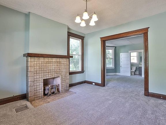 5th image of 1825 Clarion Ave