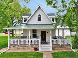 409 W 4th St, Delavan, IL 61734