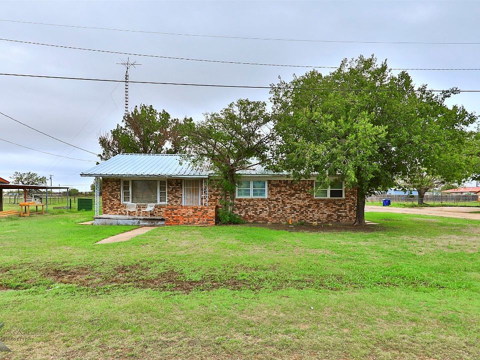 306 S Leavit St, Weinert, TX 76388 MLS 20563971 Zillow