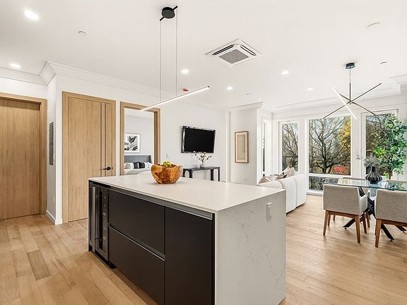 5th image of 388 Washington St #301