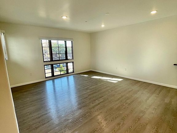 3rd image of 414 Chapala St #302