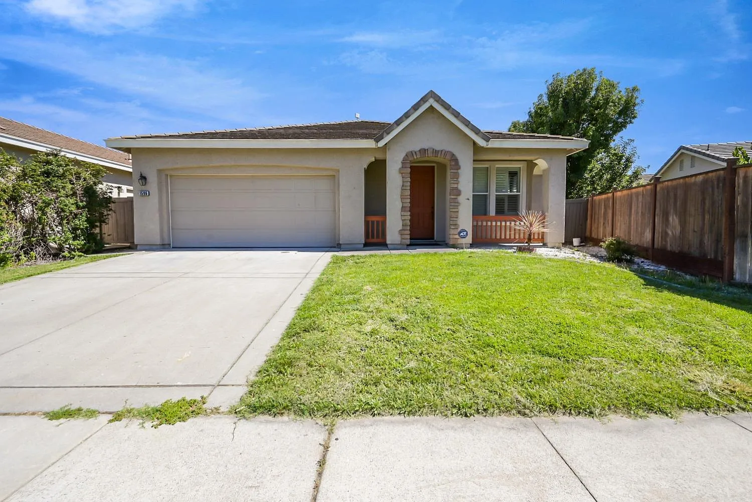 1596 Alicia Way photo 1
