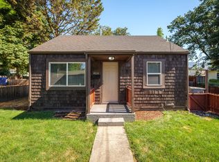 464 SW H St, Grants Pass, OR 97526