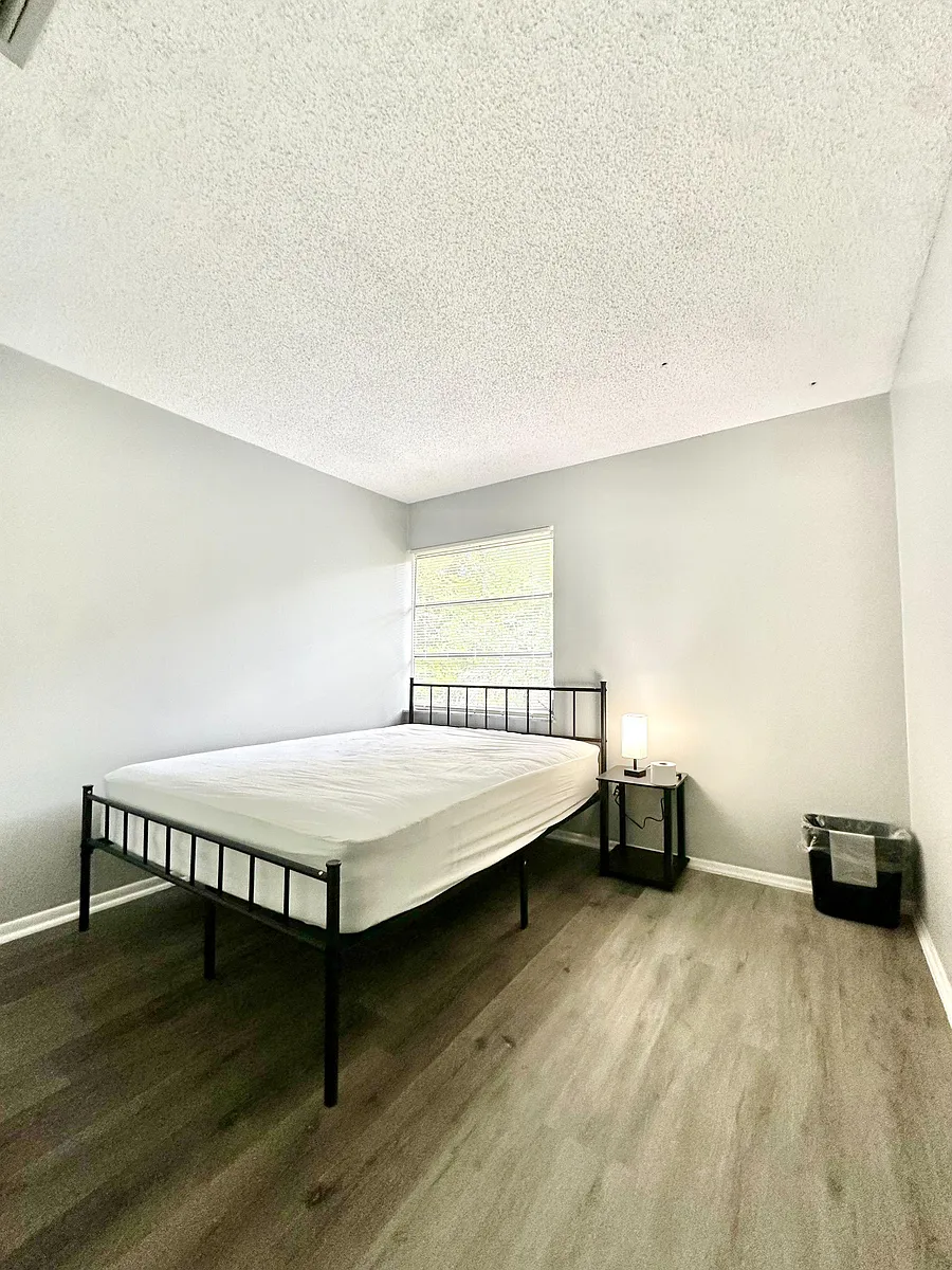 Building Photo - Spring Hill Dr