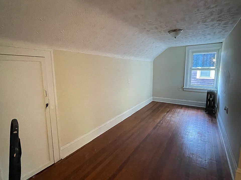 1st image of 3062 Euclid Heights Blvd