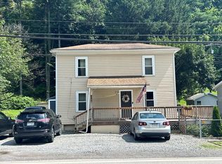 3392 Earl L Core Rd, Morgantown, WV 26508