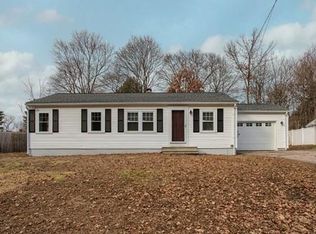 53 Plain St, Upton, MA 01568