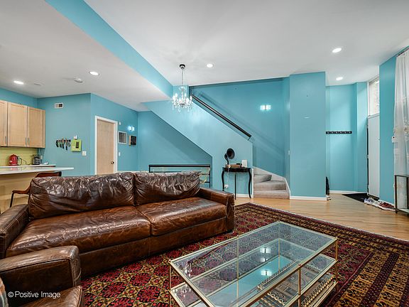 5th image of 2828 N Talman Ave Unit P