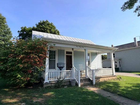 323 E 11th St, Brookville, IN 47012