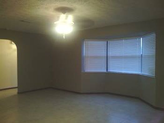3rd image of 1556 SE Crowberry Dr