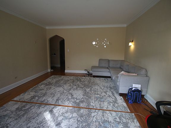 4th image of 8246 Knox Ave