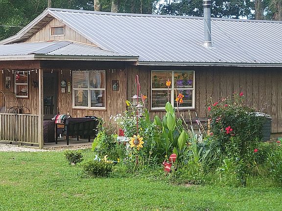 4th image of 360 Hunt Rd
