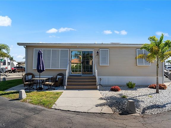 3rd image of 11791 Papershell Dr