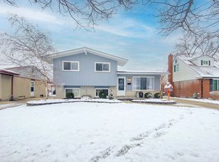 8412 Alton St, Canton, MI 48187