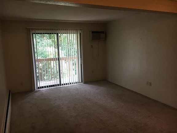 4th image of 1805 Nemoke Ct APT 8