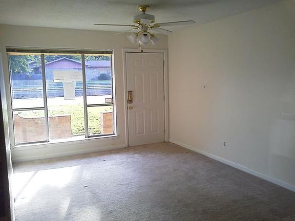 5th image of 9206 Southland Park Dr