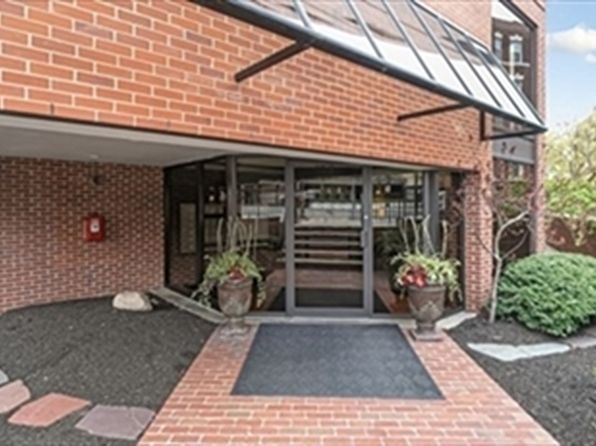 1600 Massachusetts Ave APT 805