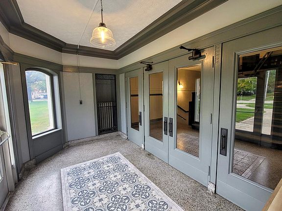 4th image of 2208 8th St #102