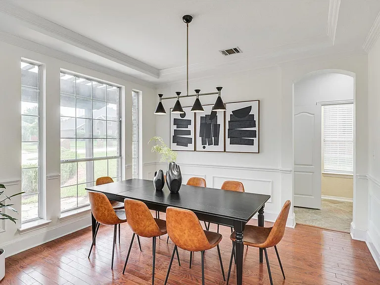 4325 Angelina Dr — Photo 3
