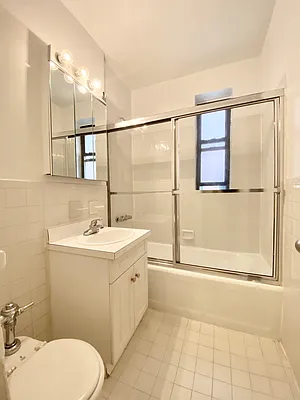 Rented by Anchor Associates | media 5