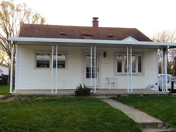 2nd image of 227 W Circle Dr