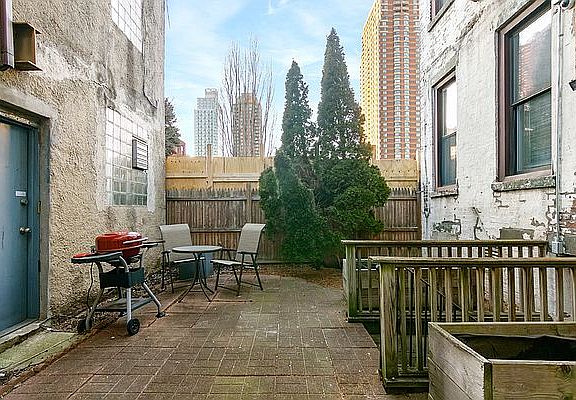 4th image of 5-24 49th Ave #1