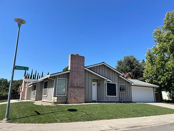 4th image of 2853 Aquino Dr