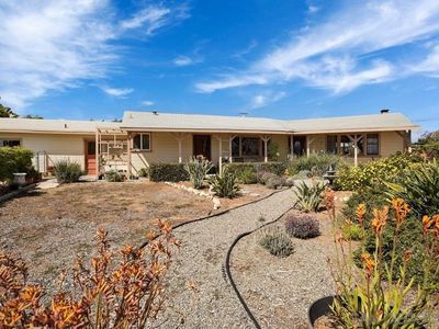 702 McGavran Dr, Vista, CA, 92081