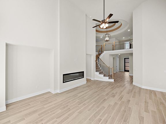 5th image of 121 Packhorse Ln