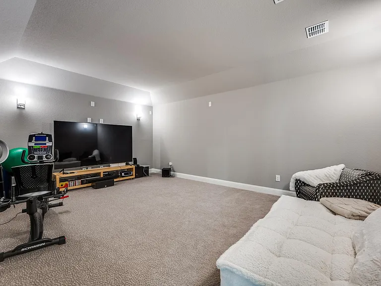13474 Chalet Ave — Photo 27