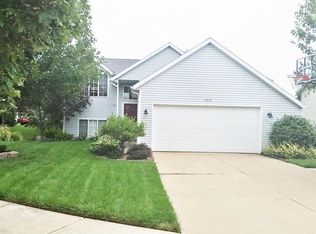 722 Cashew Ct NW, Grand Rapids, MI 49504