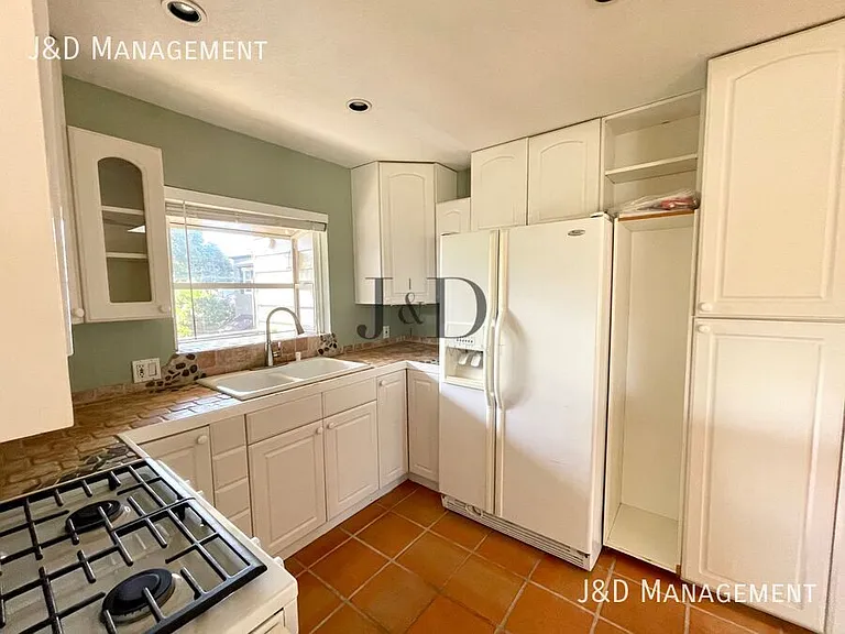 1762 Hornblend St #A — Photo 6