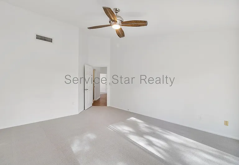 179 W Knox Rd — Photo 9