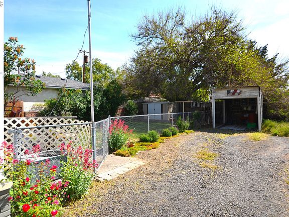 3rd image of 518 NW 9th St