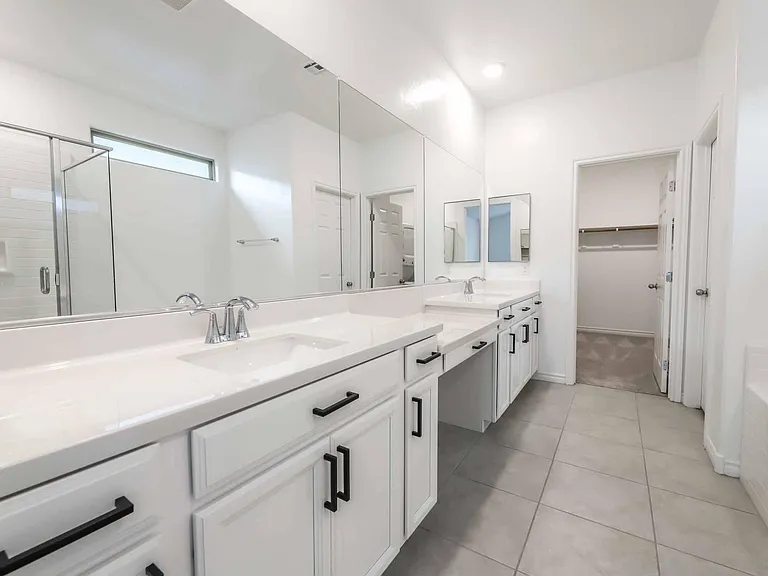 906 Sycamore Falls St — Photo 24