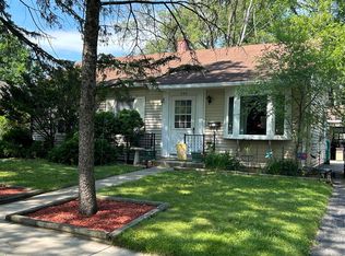 328 Raupp Blvd, Buffalo Grove, IL 60089