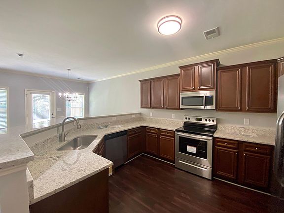 4th image of 2582 Pepper Ct