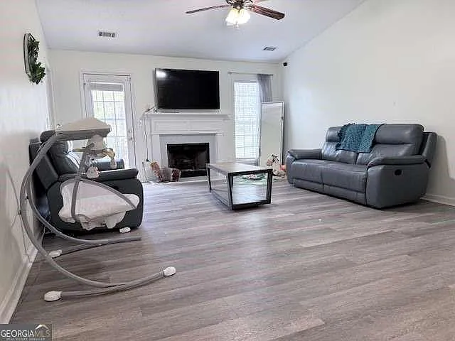 333 Centennial Dr — Photo 3