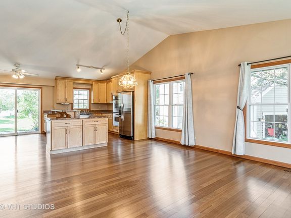 4th image of 2227 Honeywood Ct