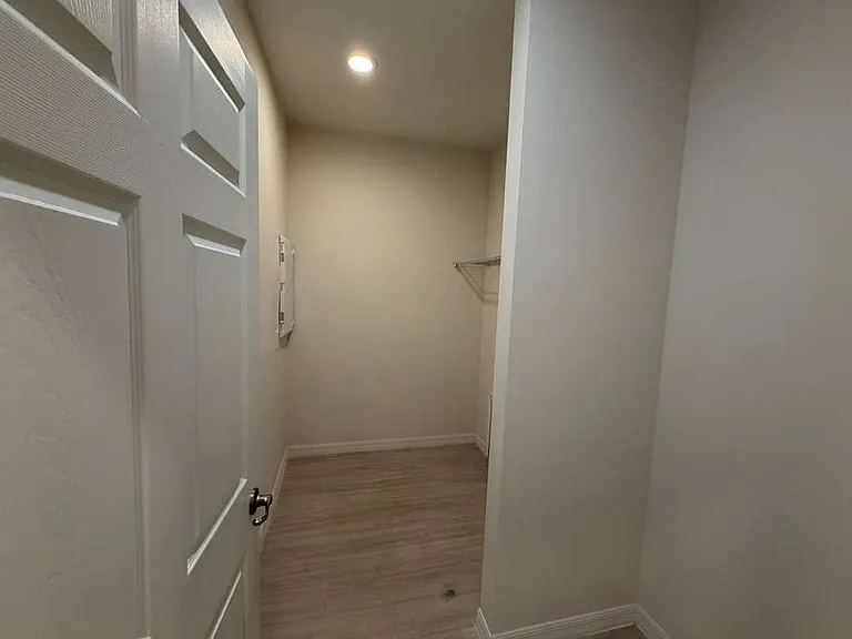 2124 Penny Ln — Photo 28