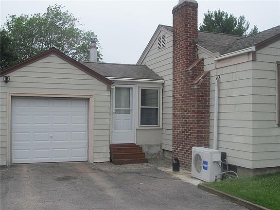 4th image of 97 Blanchard Ave
