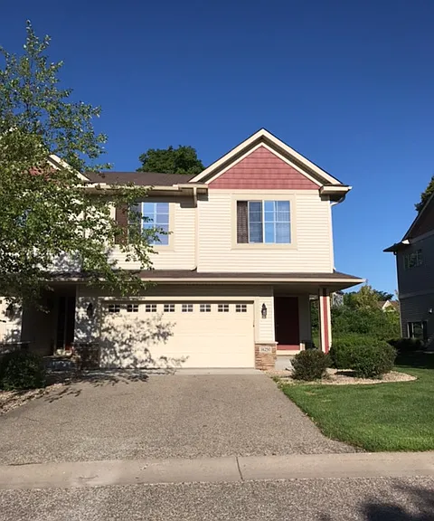 End-unit Townhome in Jeffers Pond Addition. 3 bedrooms, 3 baths, 2 car garage