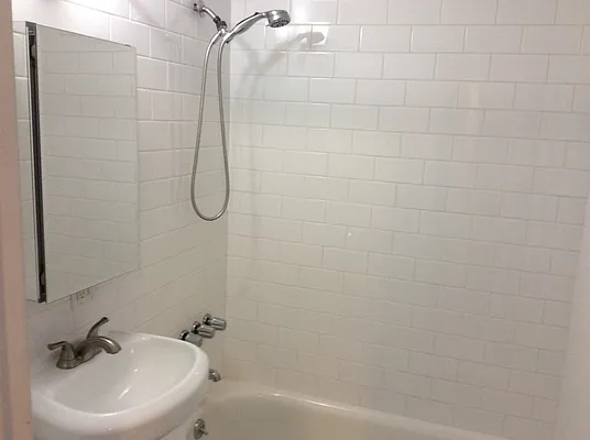 Rented by Peter Jacob, LREB | media 21