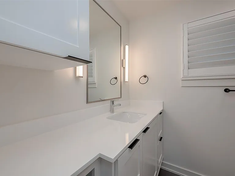 2702 Delano St — Photo 30