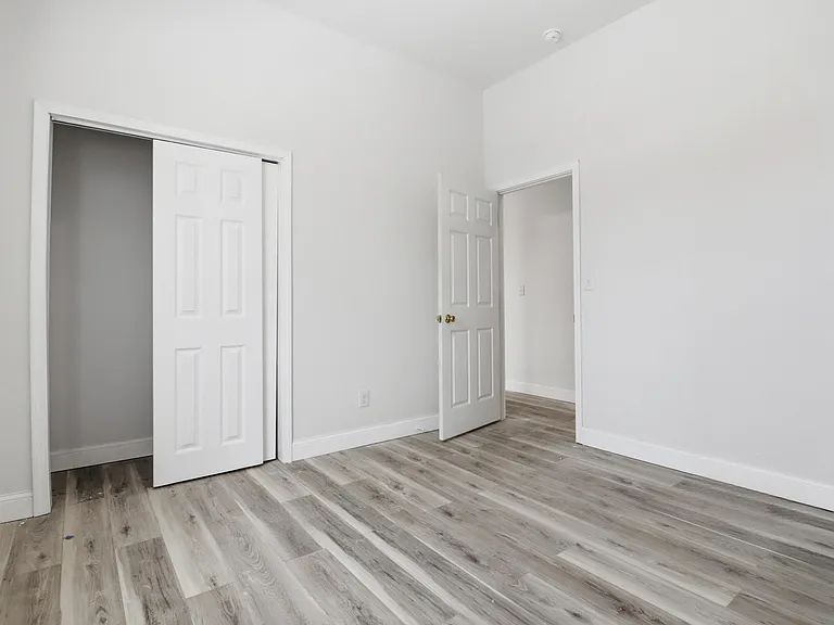 3062 N Euclid Ave — Photo 6