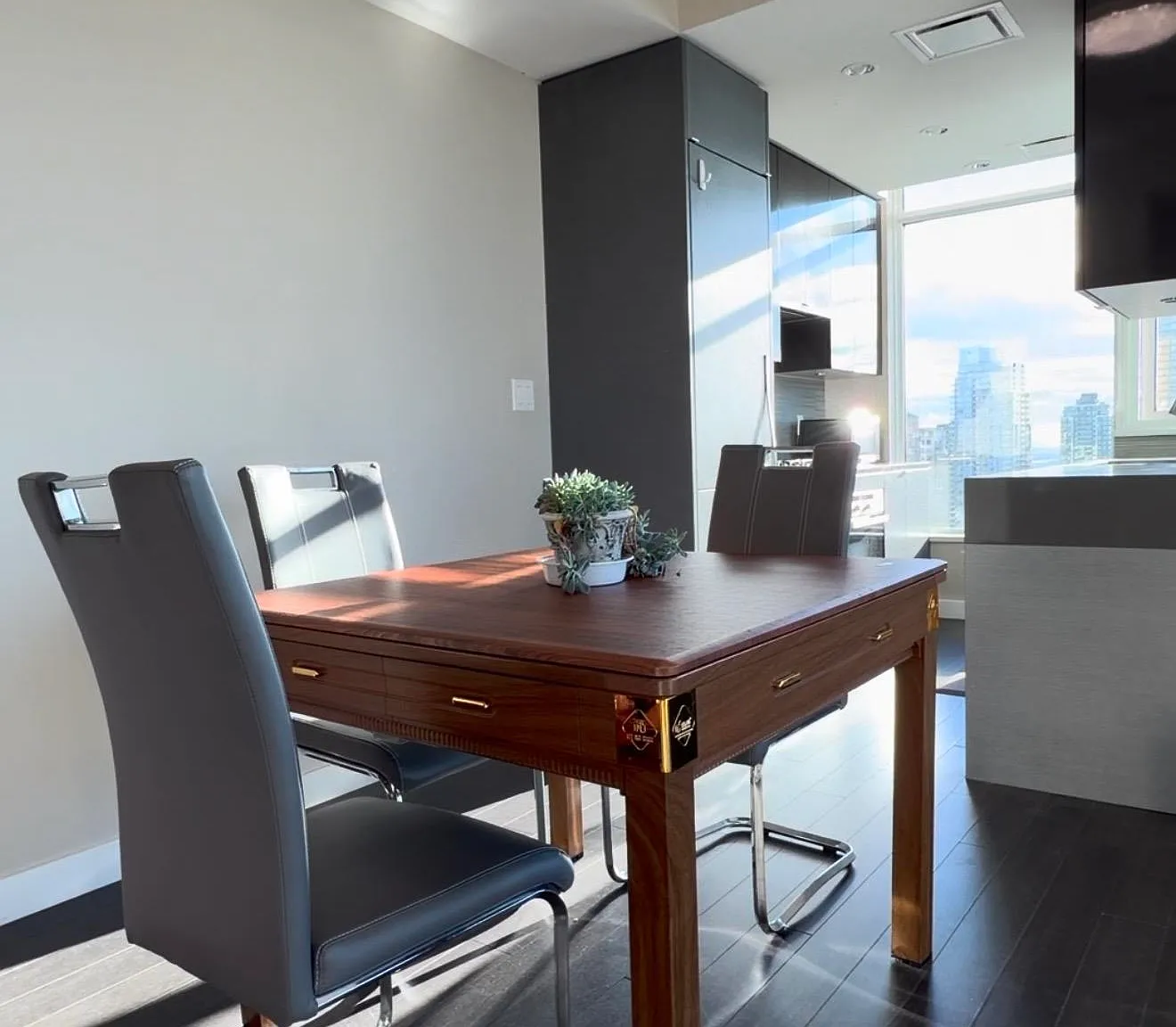 1 bed, 620 sqft, $2,350 — Photo 4